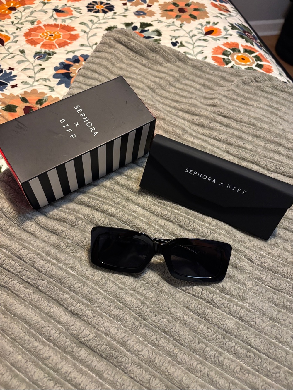 Sephora x DIFF Black Rectangular Sunglasses